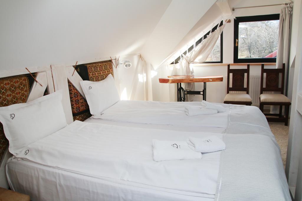 Hotel Conacul Bratescu Bran  Pokoj fotografie