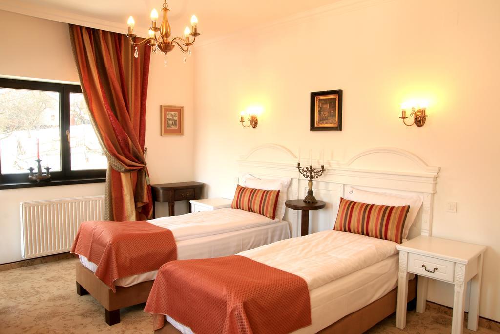 Hotel Conacul Bratescu Bran  Pokoj fotografie